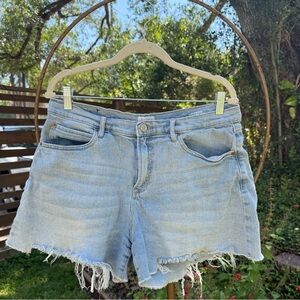 Nicole Miller Super High Rise Denim Shorts | Light Wash Frayed Hem | Size 12